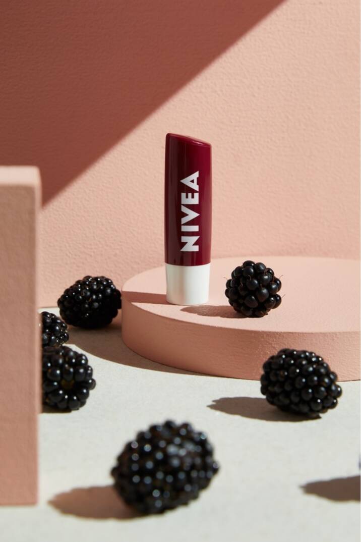 Nivea Blackberry Böğürtlen Lip Stick 4.8 gr - 4